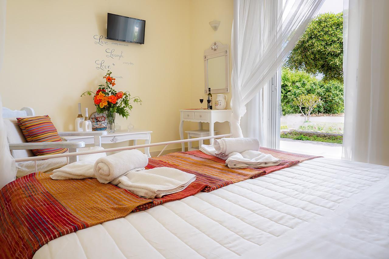 Cubaneros Holiday Inn لاغاناس المظهر الخارجي الصورة